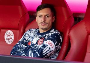 开云APP-左边锋有了记者：萨拉戈萨拒绝费内巴切，预计将回归拜仁备战