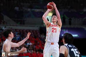 开云体育-胡金秋哽咽：看完《南京照相馆》感觉该为中国奉献 我爱中国