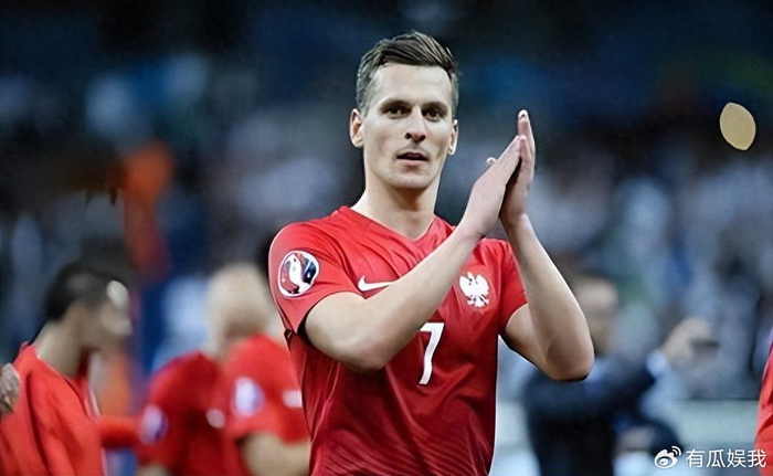 kaiyun-上港刚在超级杯输国安队,穆斯卡特就发声做出重要决定,赢得点赞|上海海港|上港队|郑泽彦|北京国安|左后卫_新浪体育_新浪新闻